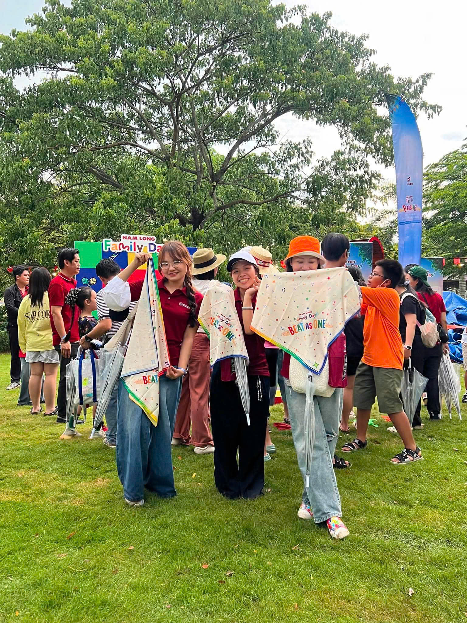 Tình Bạn Diệu Kỳ – Rực Rỡ Sắc Màu Tại Waterpoint