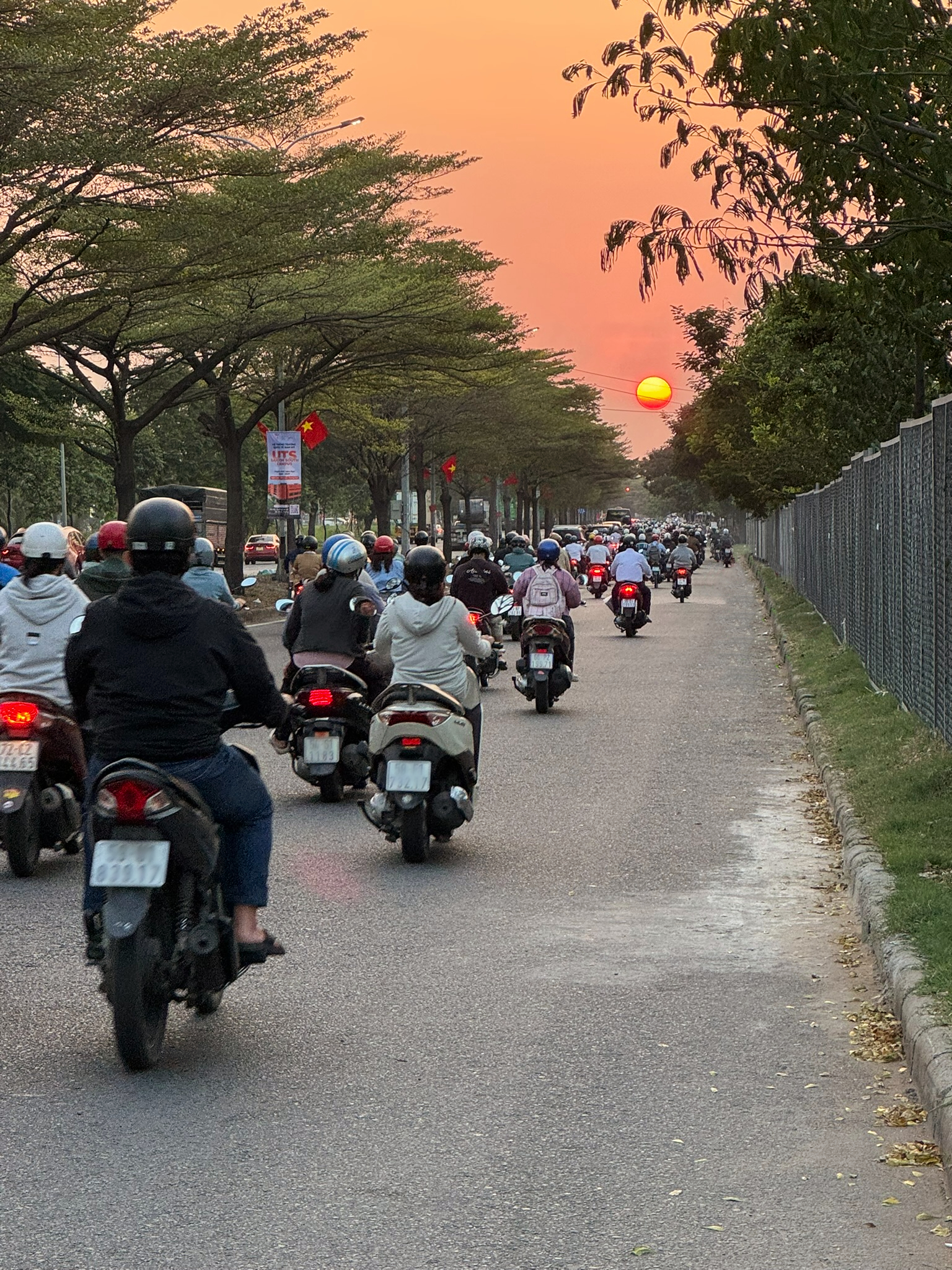 Giờ tan tầm, con đường đưa ta về khu nhà ở Mizuki Park-Nam Long